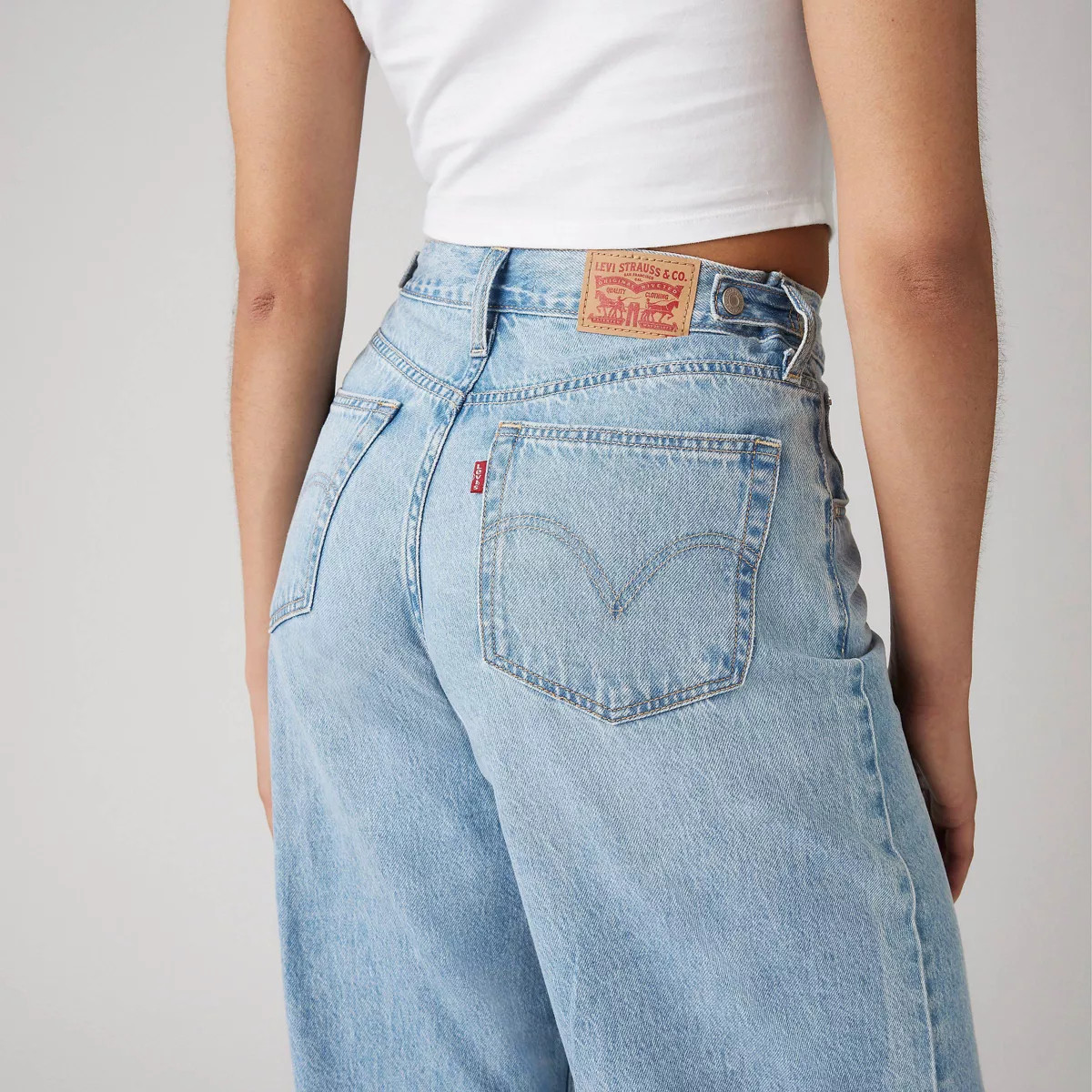 Levi's® Women's High-Rise Cinch Baggy Jeans | Target