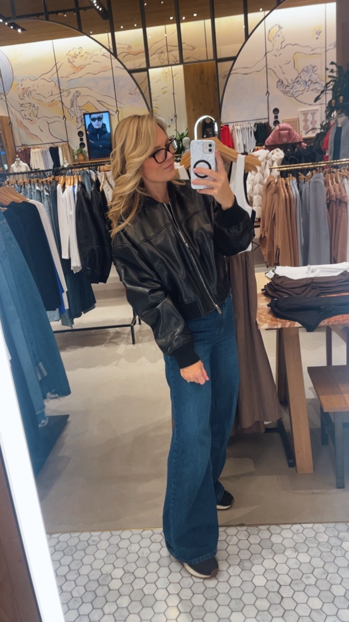 Grabbed the leather bomber at Aritzia while before the sale I should’ve waited, but I had to have it. It’s absolutely stunning. I went with a size small and it was a perfect fit paired with Aritzia jeans. I love these and then my new balance tennis shoes.


#LTKFindsUnder100 #LTKFindsUnder50 #LTKSeasonal