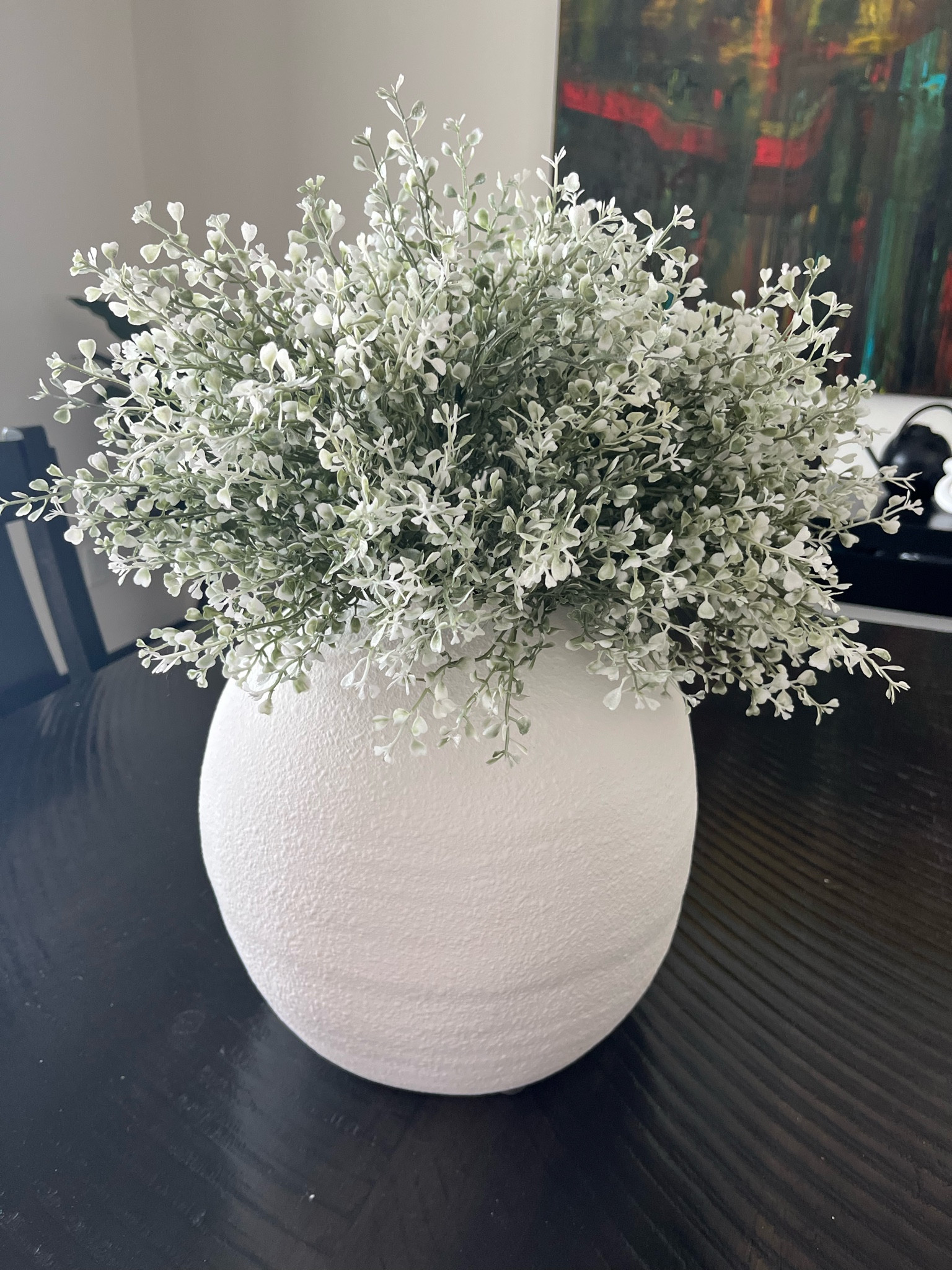 I am so in love with my Urban barn vase and boxwood stems! Everytime I walk by it I smile!!!

#LTKcanada