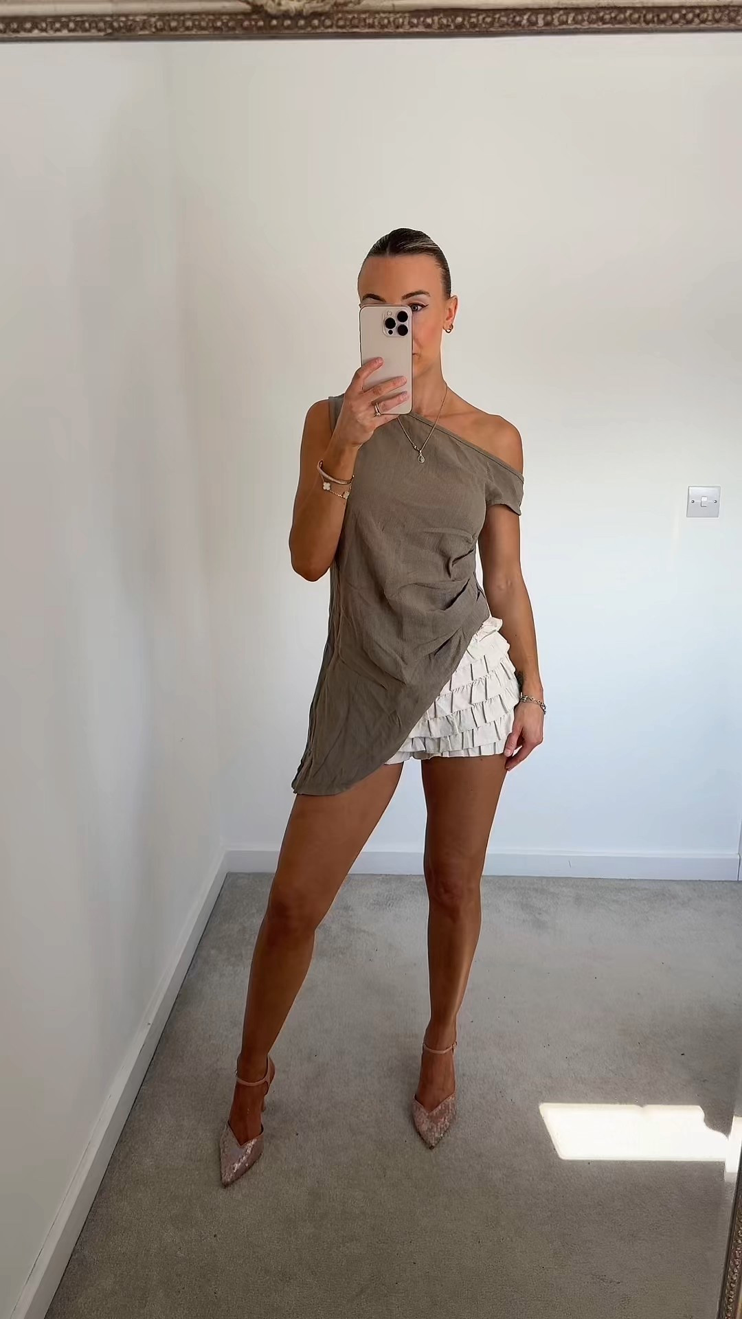 Trying on my holiday order ☀️ 