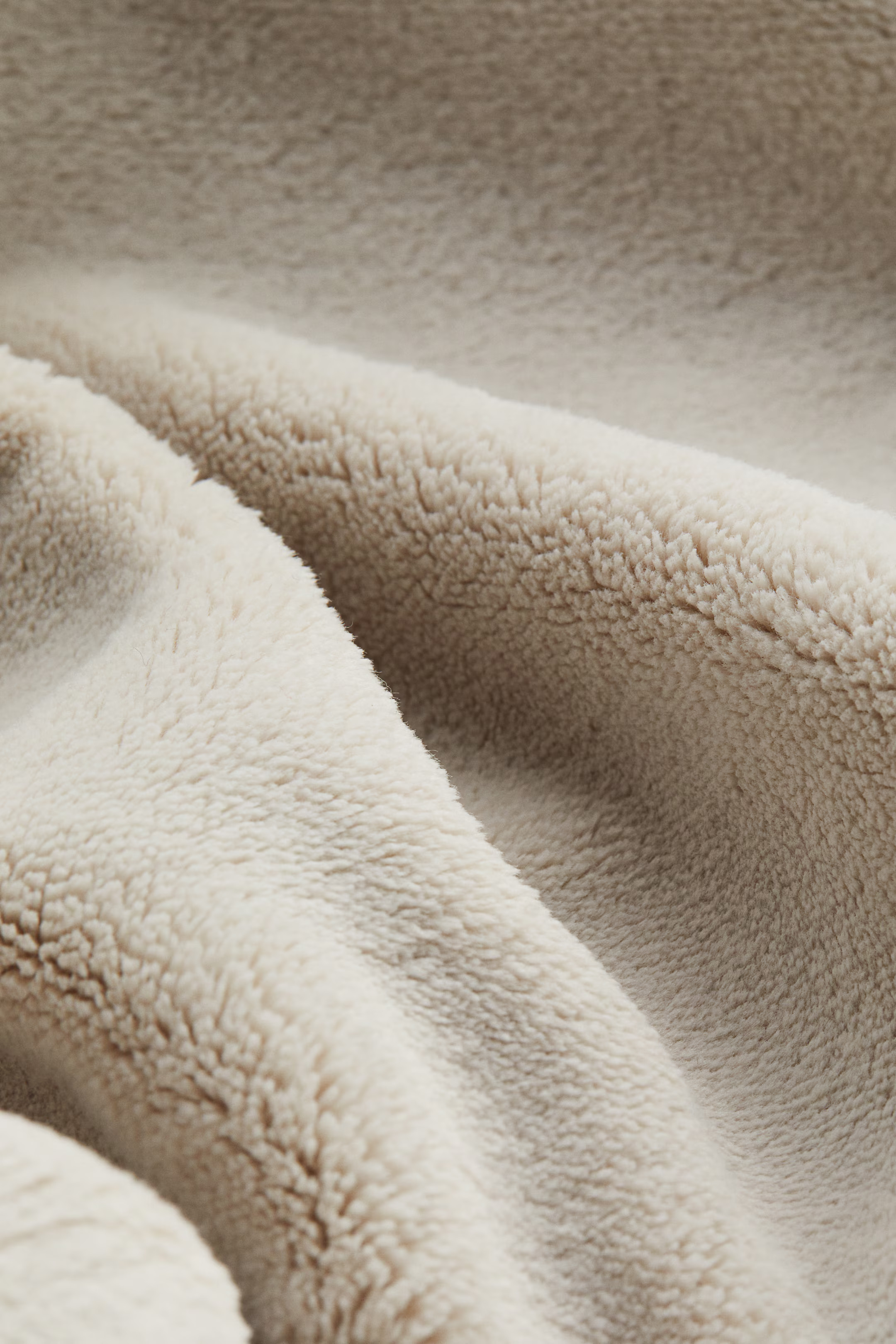 Only required cookies | H&M (UK, MY, IN, SG, PH, TW, HK)