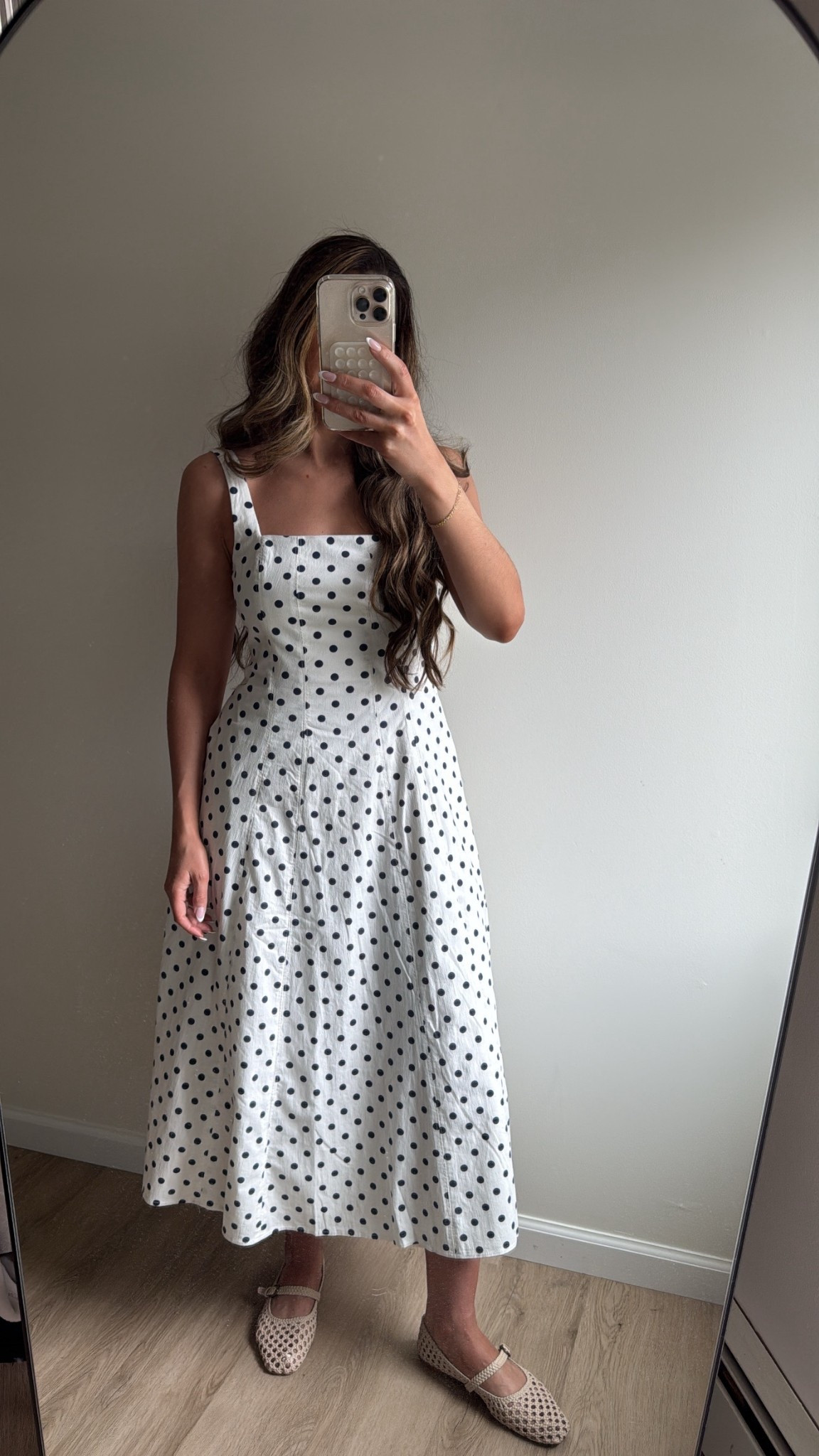 If in between sizes, size down 1. Zipper in back. I’m wearing small 

#LTKgrwm #LTKootd