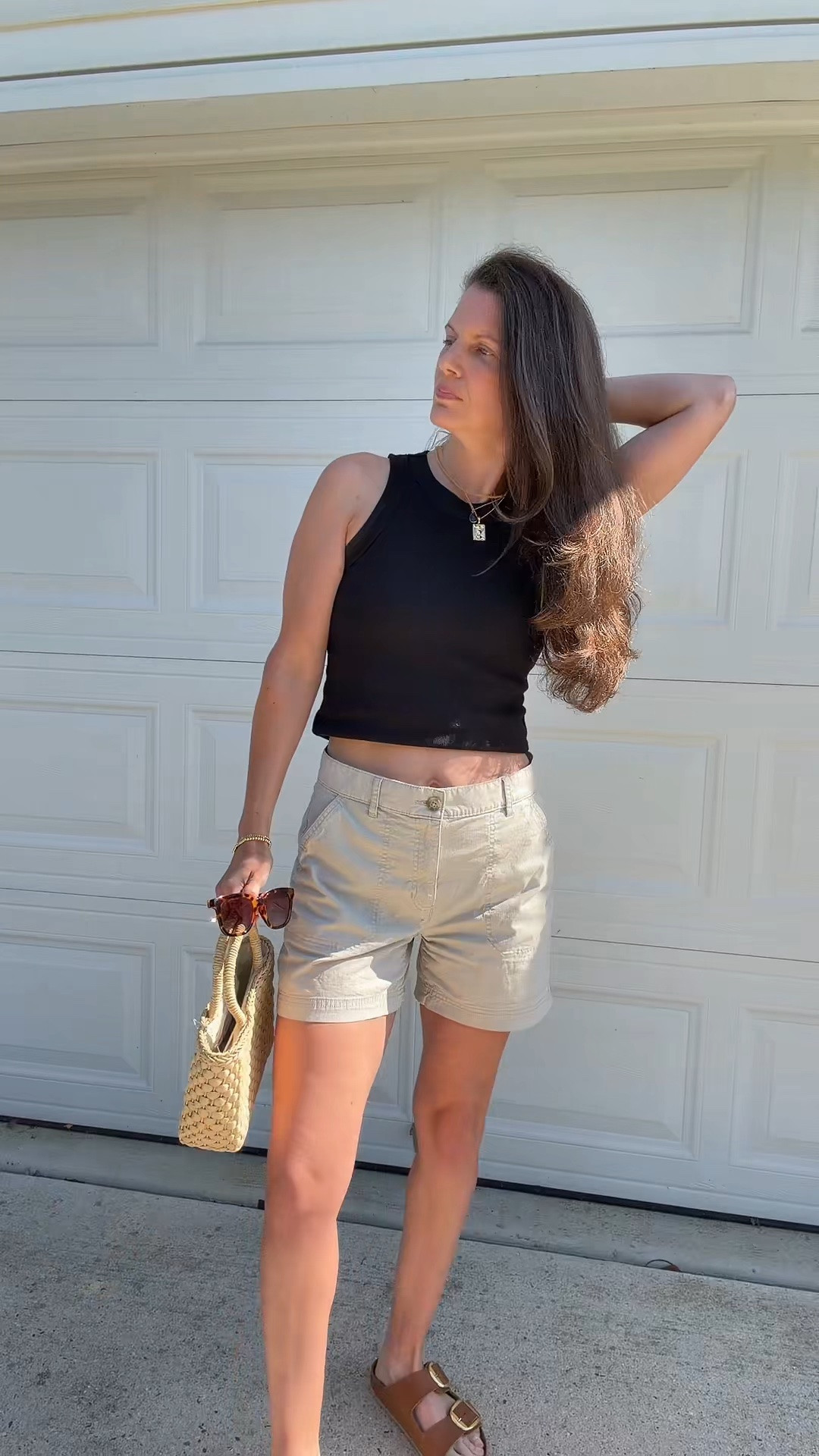 Summer, but make it effortless.
A black crop tank, chino shorts, a straw bag, tortoiseshell sunglasses, Birks, a little gold jewelry, and my signature summer scent, Melrose Place by Ouai.
Easy, comfortable, and exactly how I want to feel all season long.




#SummerStyle #EffortlessStyle
#CasualOutfit #90sstyle #MinimalStyle