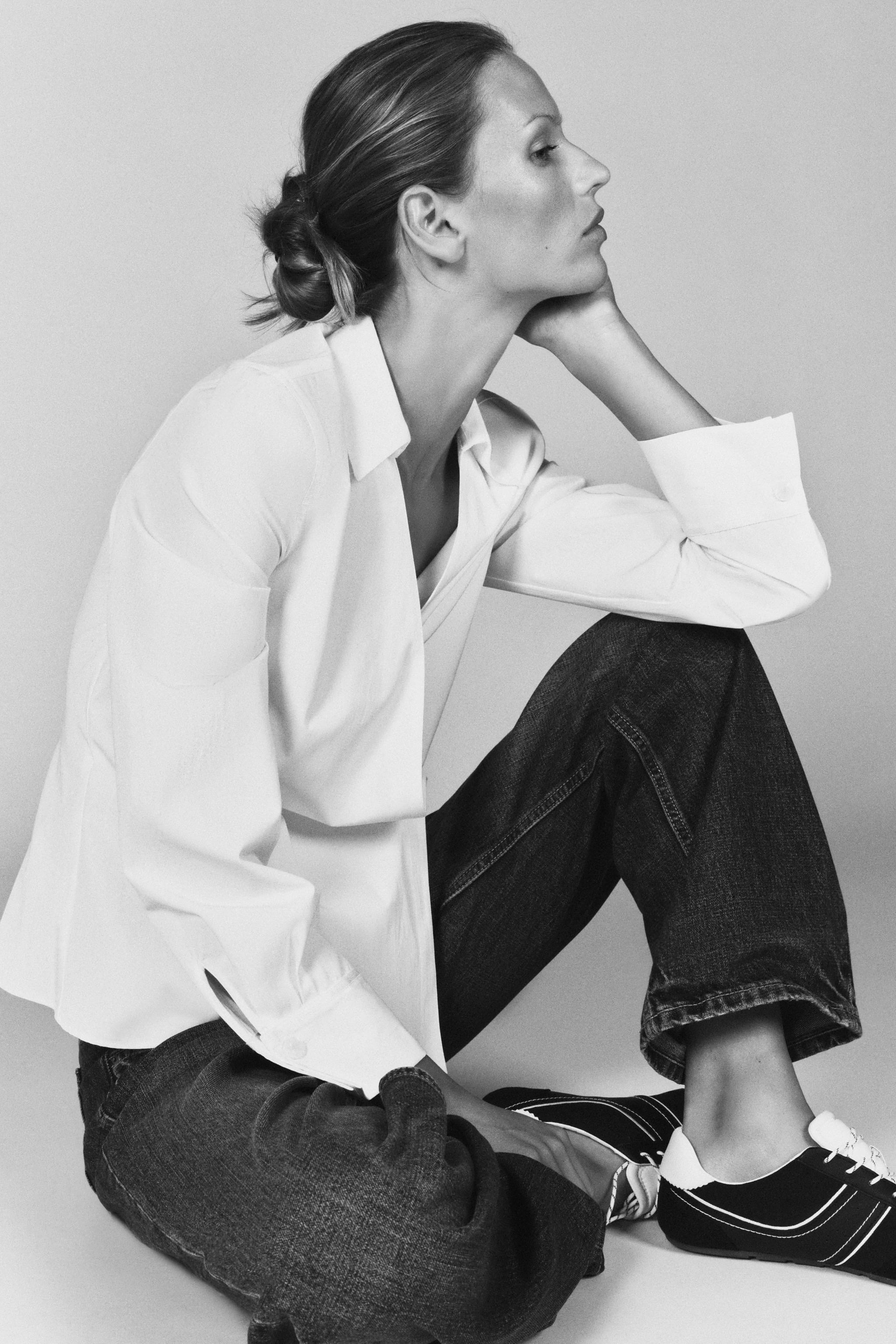 Running-style sneakers. Featuring topstitching details on the upper and a mix of colors and mater... | Zara US