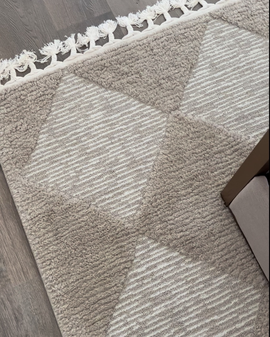 Fall refresh event! Extra 20% off everything with code REFRESH! 


Area rugs, vintage rug, neutral rug, home decor, neutral home, bedroom rug, office rug, living room decor 

#rugsusa 

#LTKHome #LTKFallSale #LTKSaleAlert