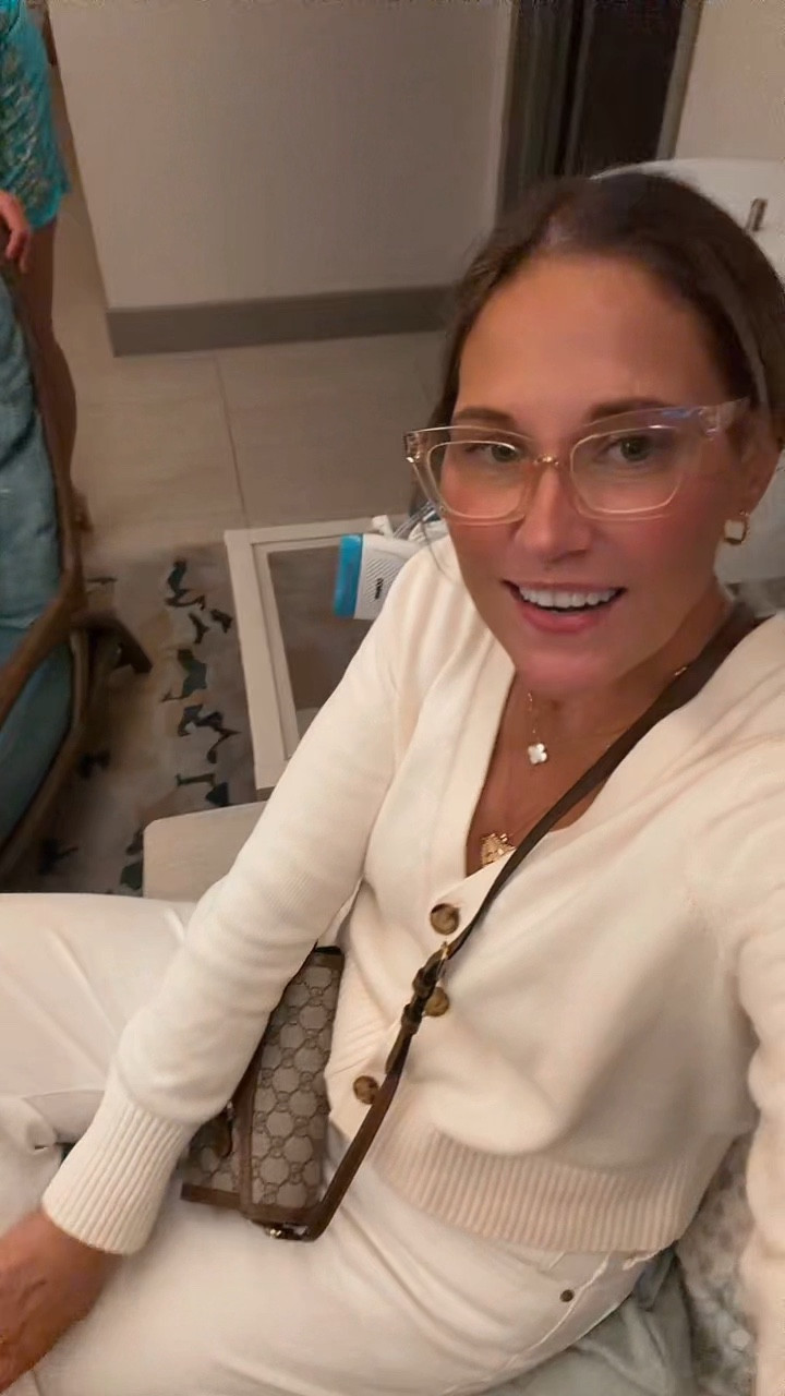 Our outfits of the night  

#LTKootd #LTKOver40