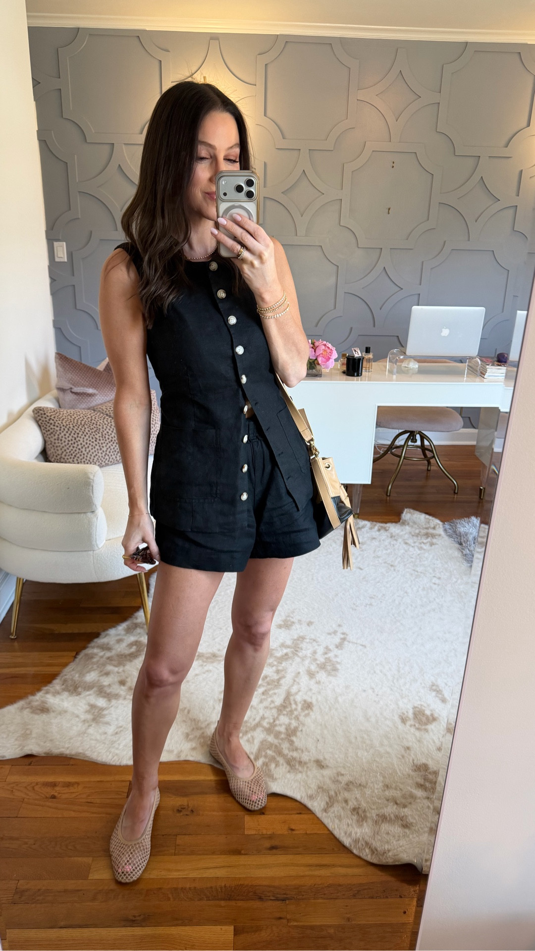 The perfect linen set AND the perfect spring to summer sweater and the price points are insane for the quality!

Sizing:
Vest: I’m in my true size small 
Shorts: I’m in my true size small but you can size down one. 
Sweater: also in my true size small. It has a slouchy fit!

I linked other pieces for you to create a little capsule!

@Quince #QuincePartner