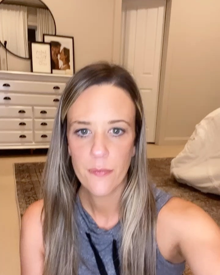 
8 weeks out and I have all things baby, postpartum and nursing on the brain. I found a new to me company, Bodily. I received 3 of their bras that will take me from the third trimester into postpartum and nursing. 

#postpartum #nursingbra #pregnancybra #maternitybasics #postpartumcare


#LTKBump #LTKFindsUnder100 #LTKBaby