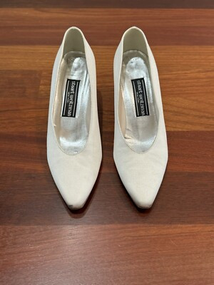 VINTAGE STUART WEITZMAN "Corniche" Ivory Satin Mid Heel Pumps Bow Size 7 B  | eBay | eBay US
