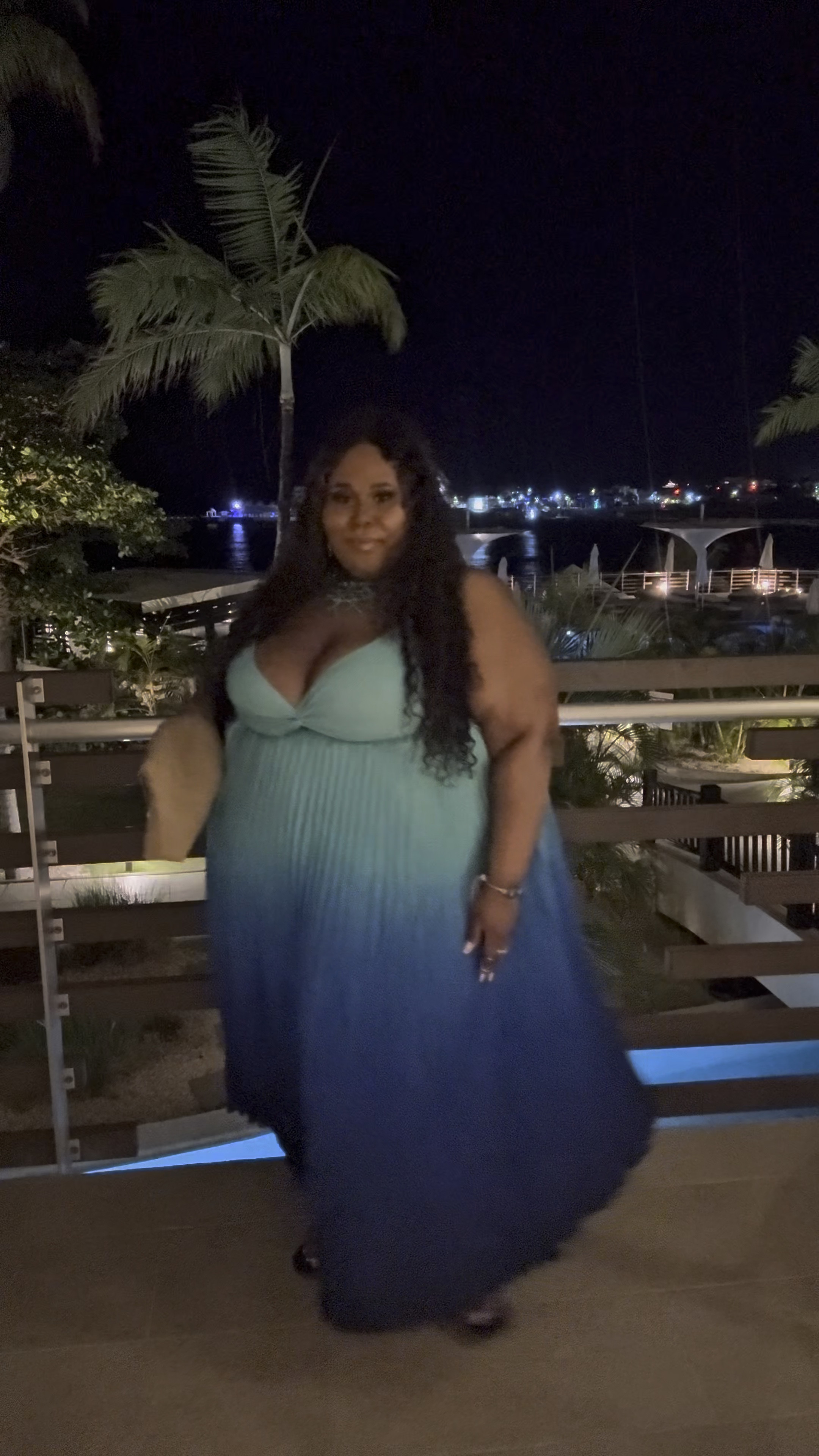 I’m currently missing the ocean breeze of St Maarteen but I still have more fabulous looks to share!
My clutch is from a local boutique in St. Barth 

#LTKStyleTip #LTKShoeCrush #LTKPlusSize