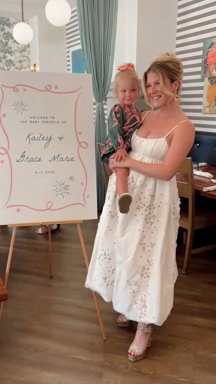 K + Elle’s sprinkle outfits 💗