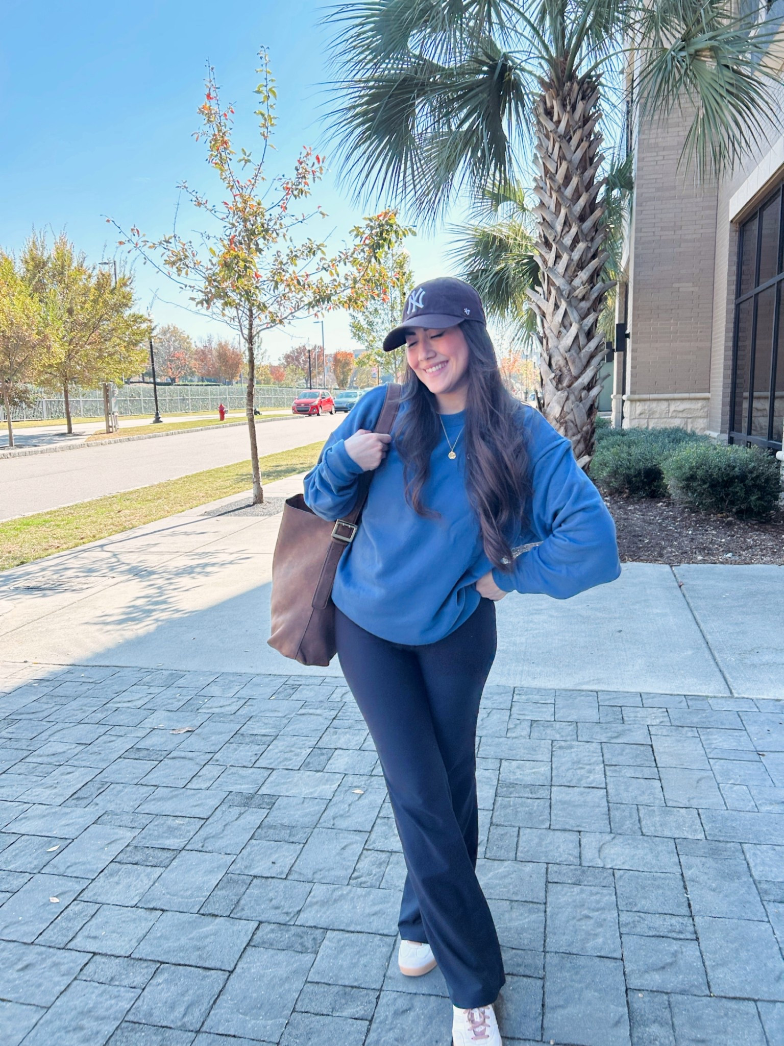 Alo sweatshirt
Brown NY baseball hat
Flared leggings
Adidas
Brown tote bag

#LTKSeasonal #LTKHoliday #LTKShoeCrush