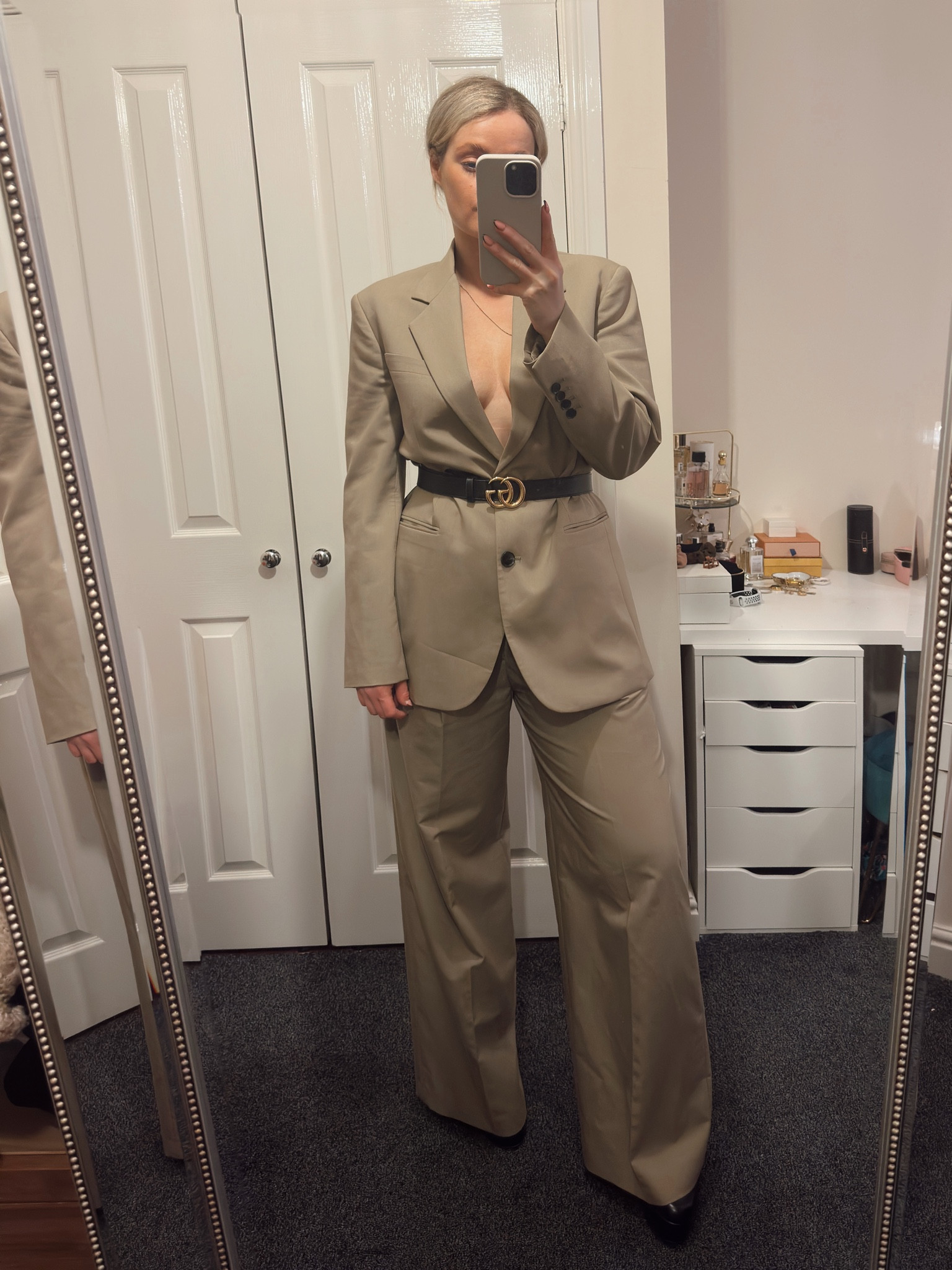 Day to evening suit inspo.

Suit is Zara so linked is similar. #zara #eveningoutfit 

#LTKfindsunder50 #LTKstyletip #LTKfindsunder100