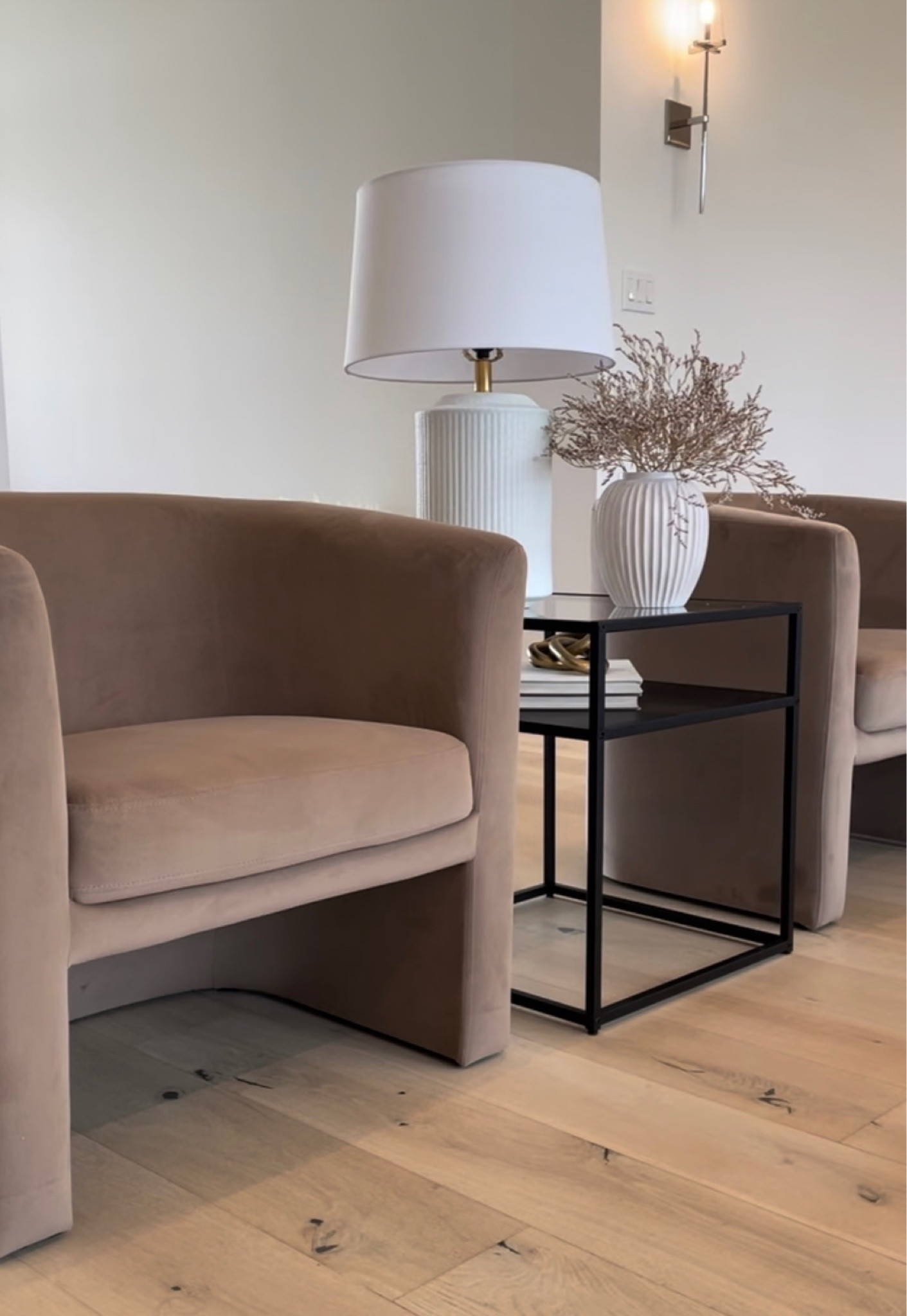 Comfy modern chairs. Accent chairs. Neutral interior design. Living room furniture. 

#targethome #allmodern #interiordesign #ltkhome #kellerandoak #modernhome 