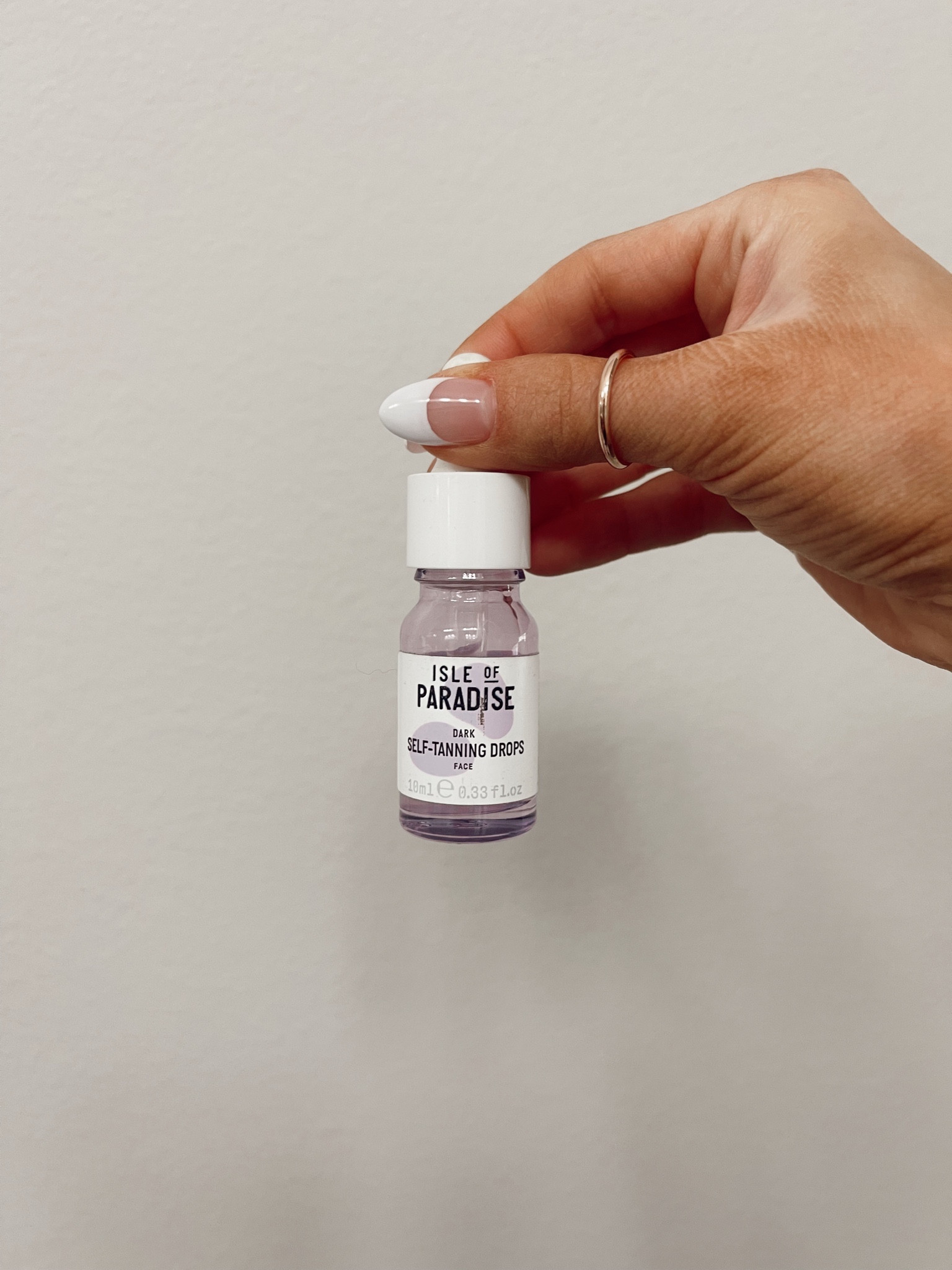 i’ve been loving using these little drops to add a little color to my face! 🤎✨

tanning drops, fake bake, isle of paradise, sephora favorites, beauty must haves, travel size, mini 

#LTKMostLoved #LTKbeauty #LTKGiftGuide