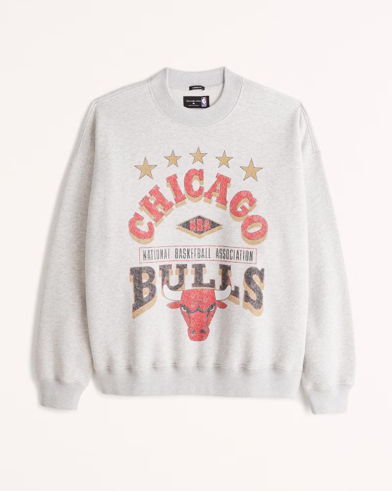 Chicago Bulls Graphic Crew Sweatshirt | Abercrombie & Fitch (US)