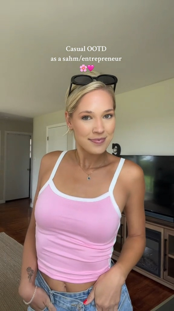 Love this pink top!! 🩷 wearing size small so stretchy and comfortable!

#LTKActive #LTKSaleAlert #LTKSummerSales