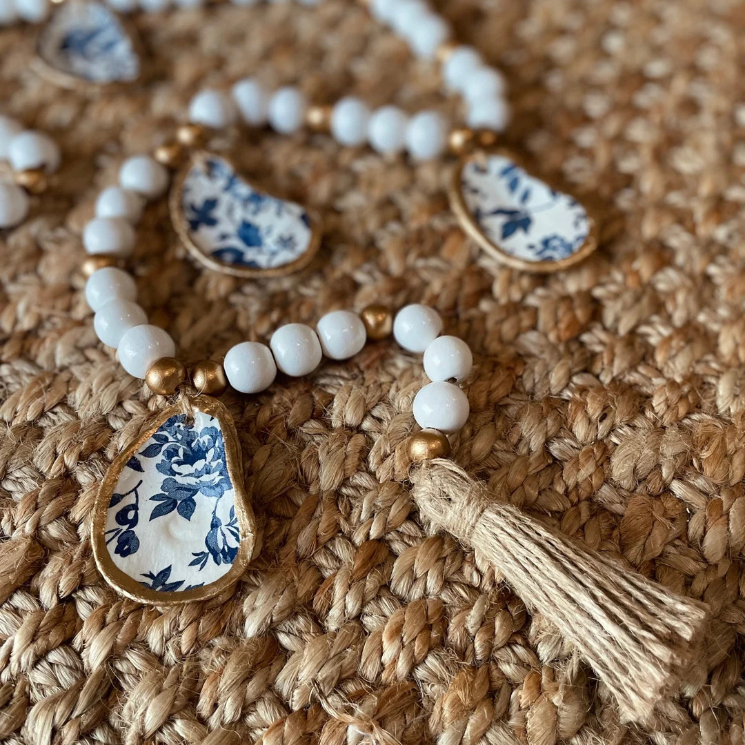 Oyster Shell Garland for Beach House Table Decor Blue and White Floral Oyster Shell Art for Beach... | Etsy (US)