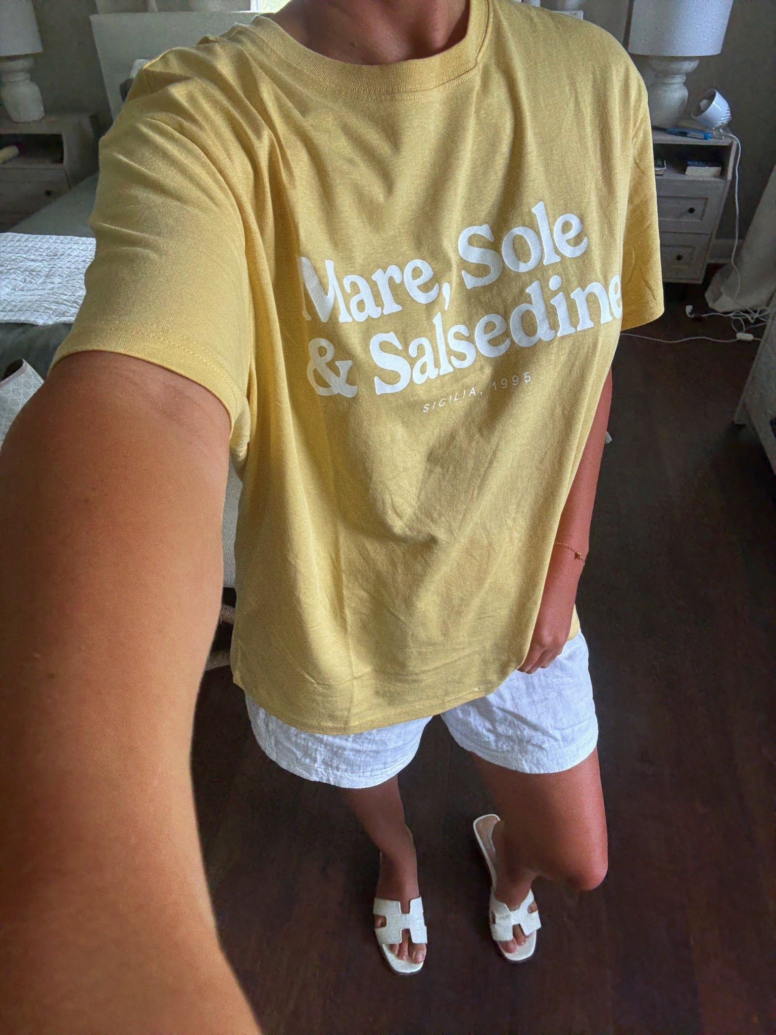 This yellow tee on repeat this summer

15% off today at H&M!

#HM #h&m #linen #summer

#LTKSaleAlert #LTKFindsUnder50 #LTKStyleTip