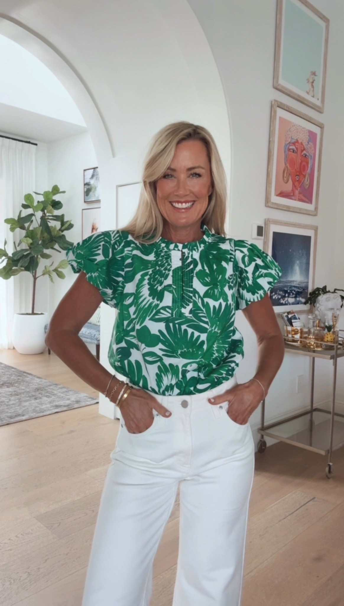 Loving this new Avara drop! 

Top: XS
Jeans: 25 (size down)

#LTKootd #LTKSeasonal #LTKgrwm