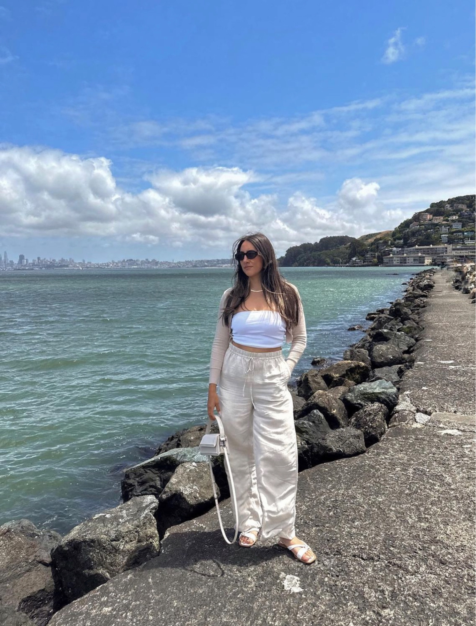 Neutral look #neutrals #neutraloutfit #outfit #outfits #summer #summerlook #summeroutfit #summeroutfits #summerfashion #outfitinspo