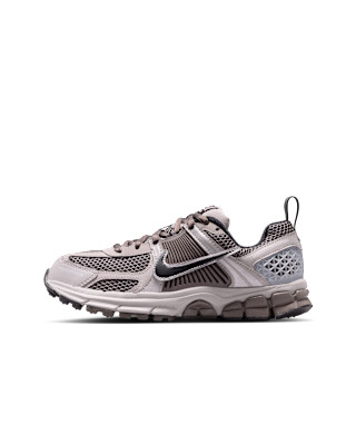 Nike Vomero 5 Older Kids' Shoes with Reflective Design Accents | Nike (UK)