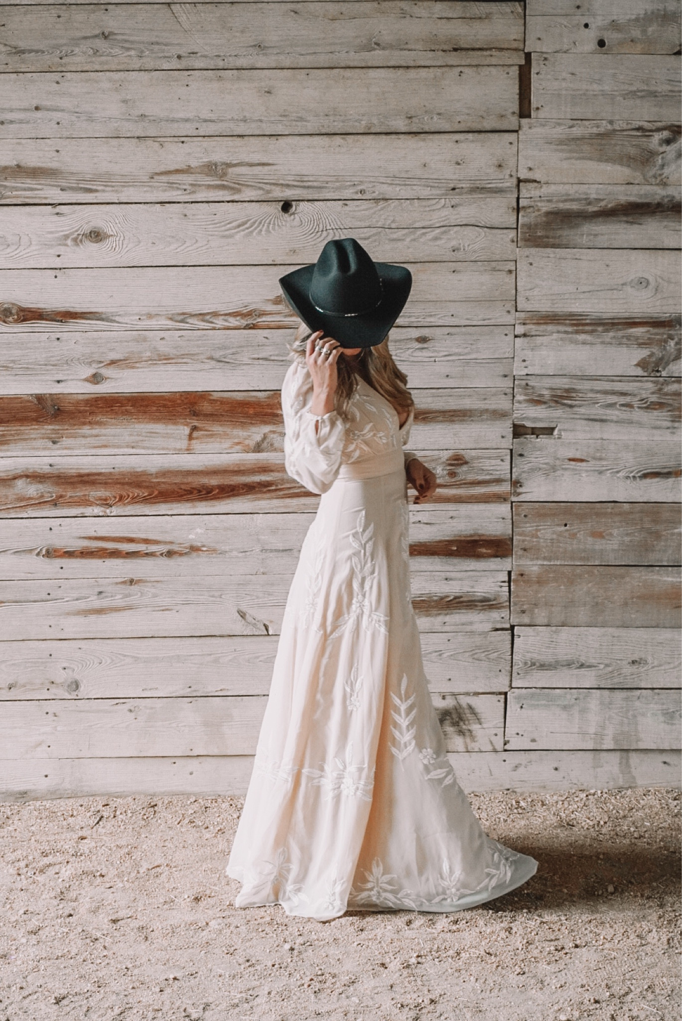 poshmark boho wedding dress Bhldn Genuine & Bridesmaid Santiago BHLDN Dresses Bhld Js Collection First-rate Nwot S on preorder Women's Nike Sportswear Chill Size:11 AU