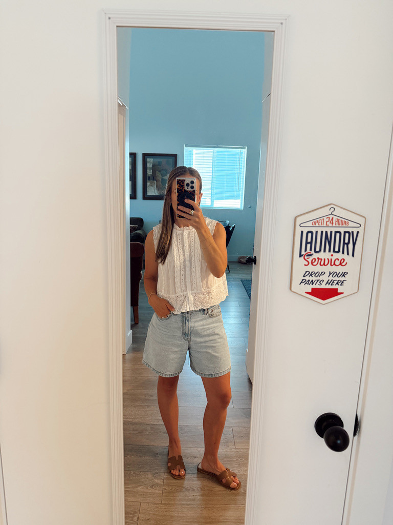 DAY 1 with FAMILY in UTAH-Size 26 in the shorts, but probably should have ordered my usual size. Size small in the Amazon top. Sandals are TTS. 

 #LTKootd