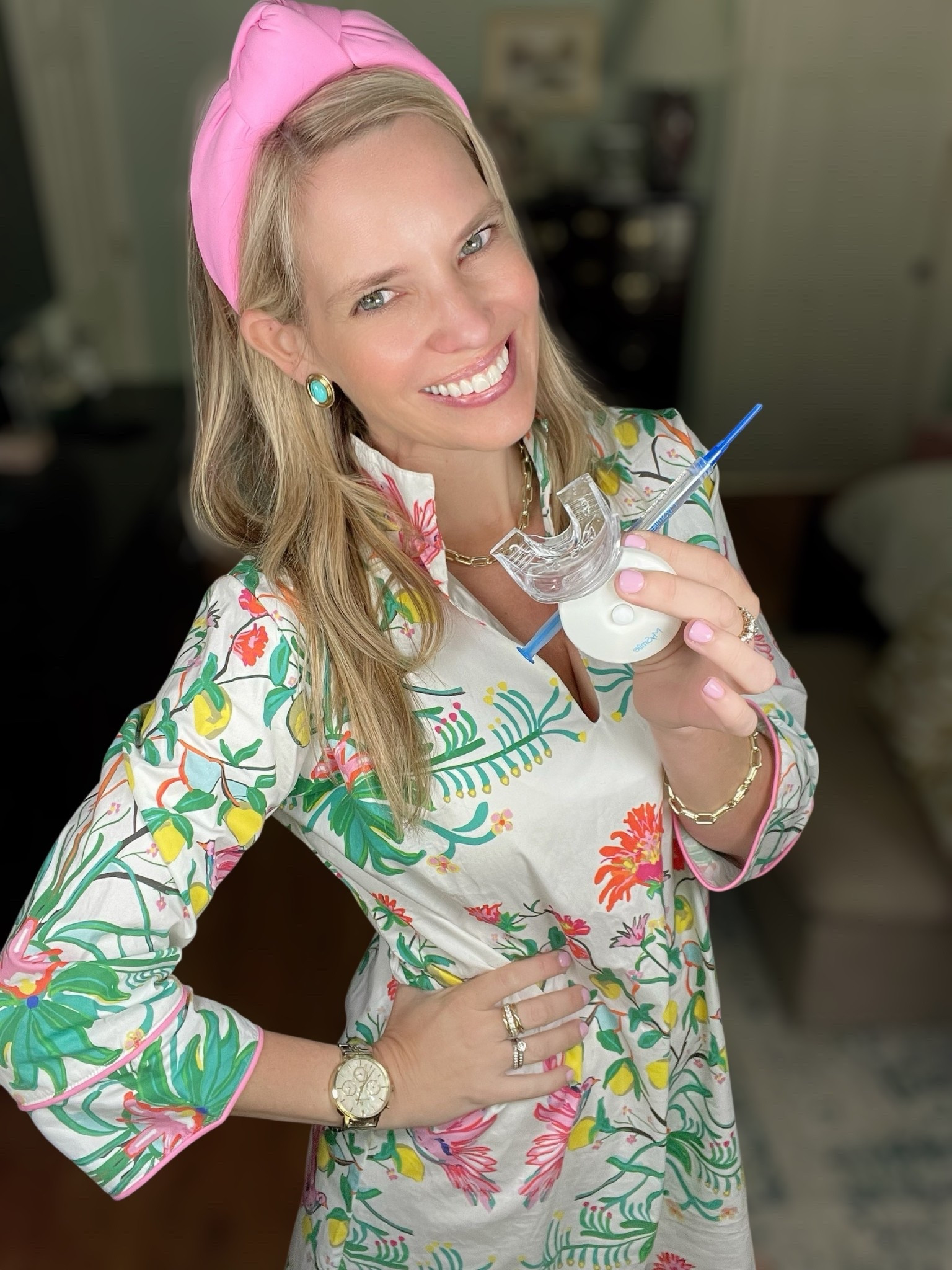 🦷✨ Summer glow-up ready! I’ve been using the MySmile Professional Teeth Whitening Kit and I’m obsessed with the results 💯 This dentist-backed formula is safe for enamel, non-sensitive, and works fast — perfect for weddings, beach days, vacay pics, and everyday smiles 😁🌸

🎯 Real results without the dentist price tag 💸
📦 Kit includes LED light, whitening gel pens & instructions
📸 Easy at-home treatment that’s beginner-friendly
⭐ Viral on TikTok + an Amazon favorite with thousands of glowing reviews!

“This could get you a long-term paid collab with MySmile if you convert!” 🛍️ Whiter teeth in days, not hundreds of dollars.
👉 Get yours on Amazon – link in bio!

#MySmile #teethwhitening #AmazonFinds #SummerGlowUp #beautyfinds #atHomeWhitening #selfcare #smilemore #LTKbeauty #LTKAmazon


#LTKSaleAlert #LTKBeauty #LTKOver40

#LTKBeauty #LTKFindsUnder50 #LTKFindsUnder100