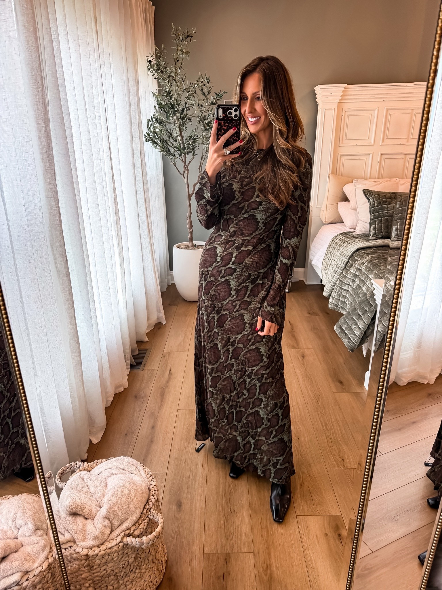 Sz medium dress