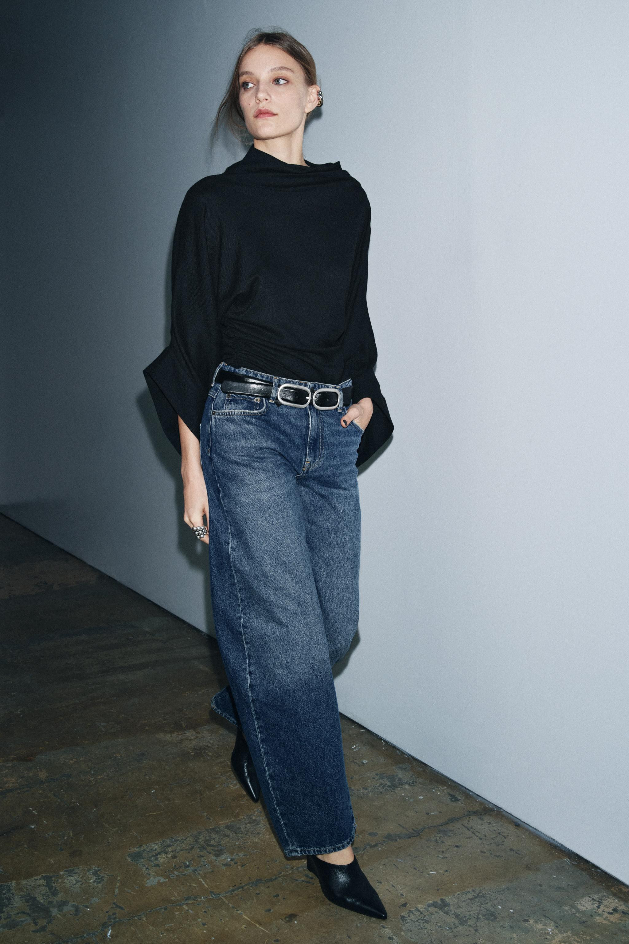 ZW COLLECTION BARREL MID-RISE JEANS | Zara US