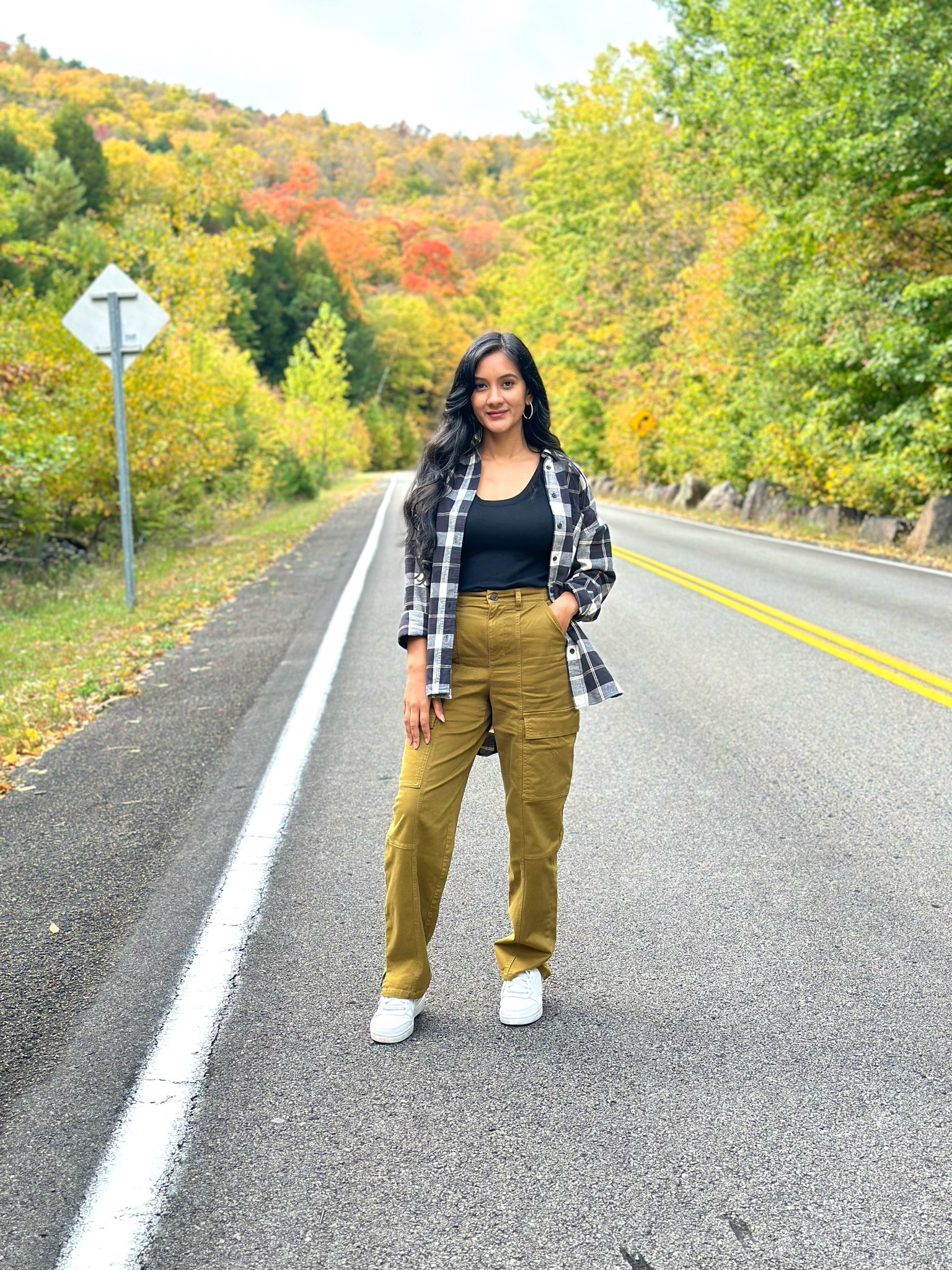 Wearing XS in flannel shirt and size 2 in cargo pants

Target Fall outfit // casual Fall outfit // target flannel shirt // Target cargo pants 

#LTKstyletip #LTKfindsunder50 #LTKSeasonal
