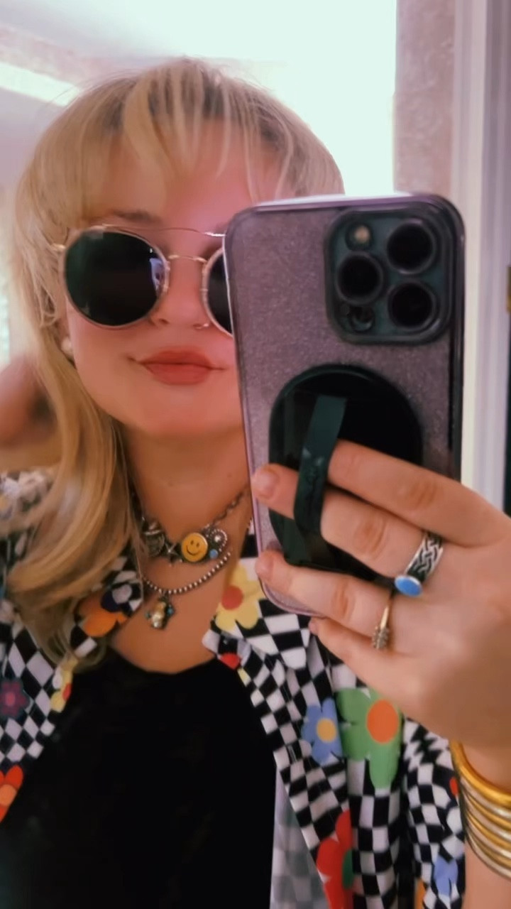 Dopamine dressing at its finest 🩷❤️🧡💛💚🩵💙💜😎

#LTKxMadewell #LTKsalealert #LTKfindsunder50