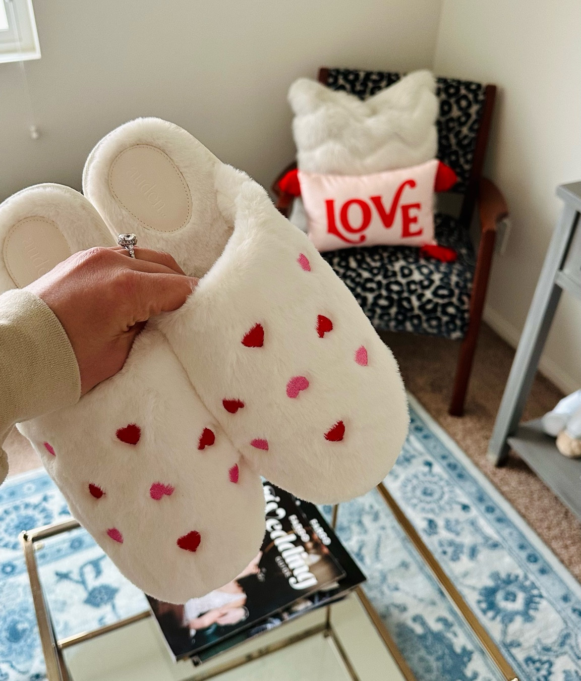 I’ve been on the hunt for cute loungewear for a Galentine’s Day party and I must say these slippers are absolutely adorable and only $10!

Valentine’s Day loungewear 

#LTKFindsUnder50 #LTKSeasonal