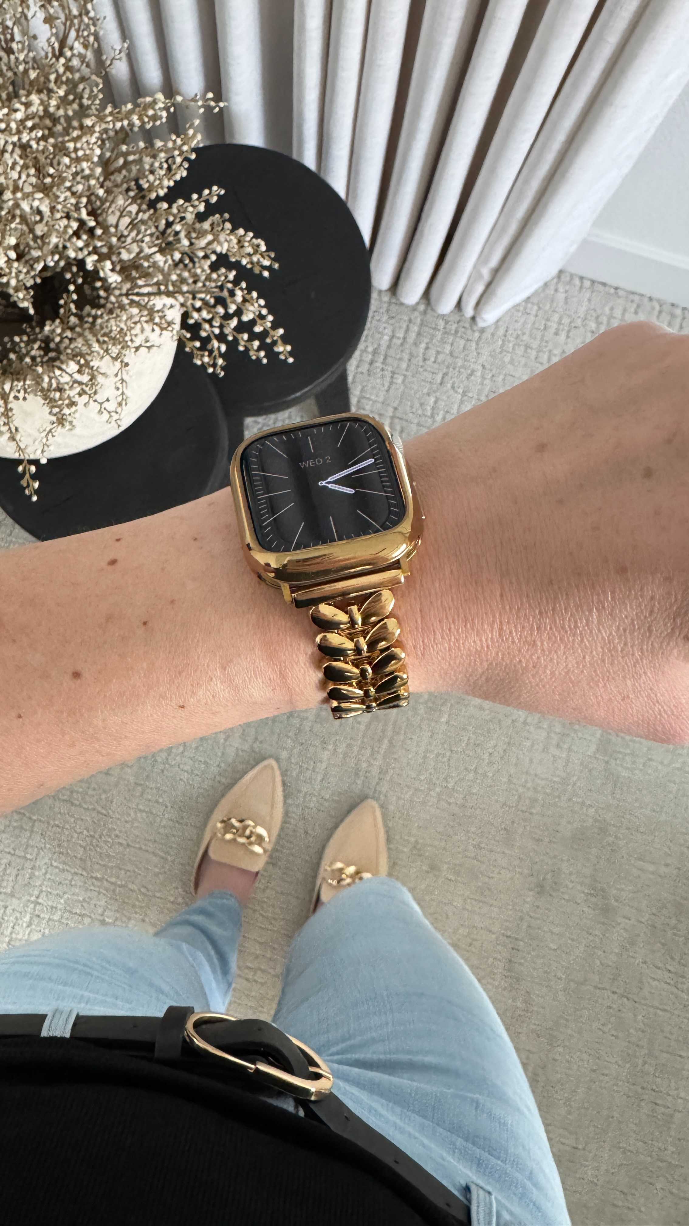 Loving my watch and outfit combo lately—simple, comfy, and easy to dress up or down 🤍 

 #LTKootd