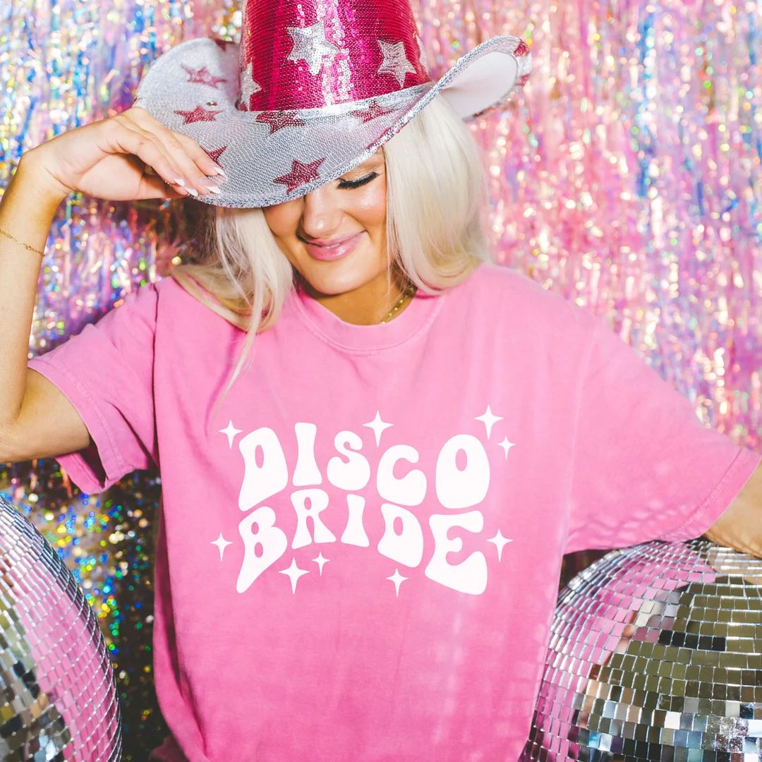 Comfort Colors Disco Bride Shirt One Last Disco Tshirt Retro Bachelorette Party Shirts Groovy Bac... | Etsy (US)