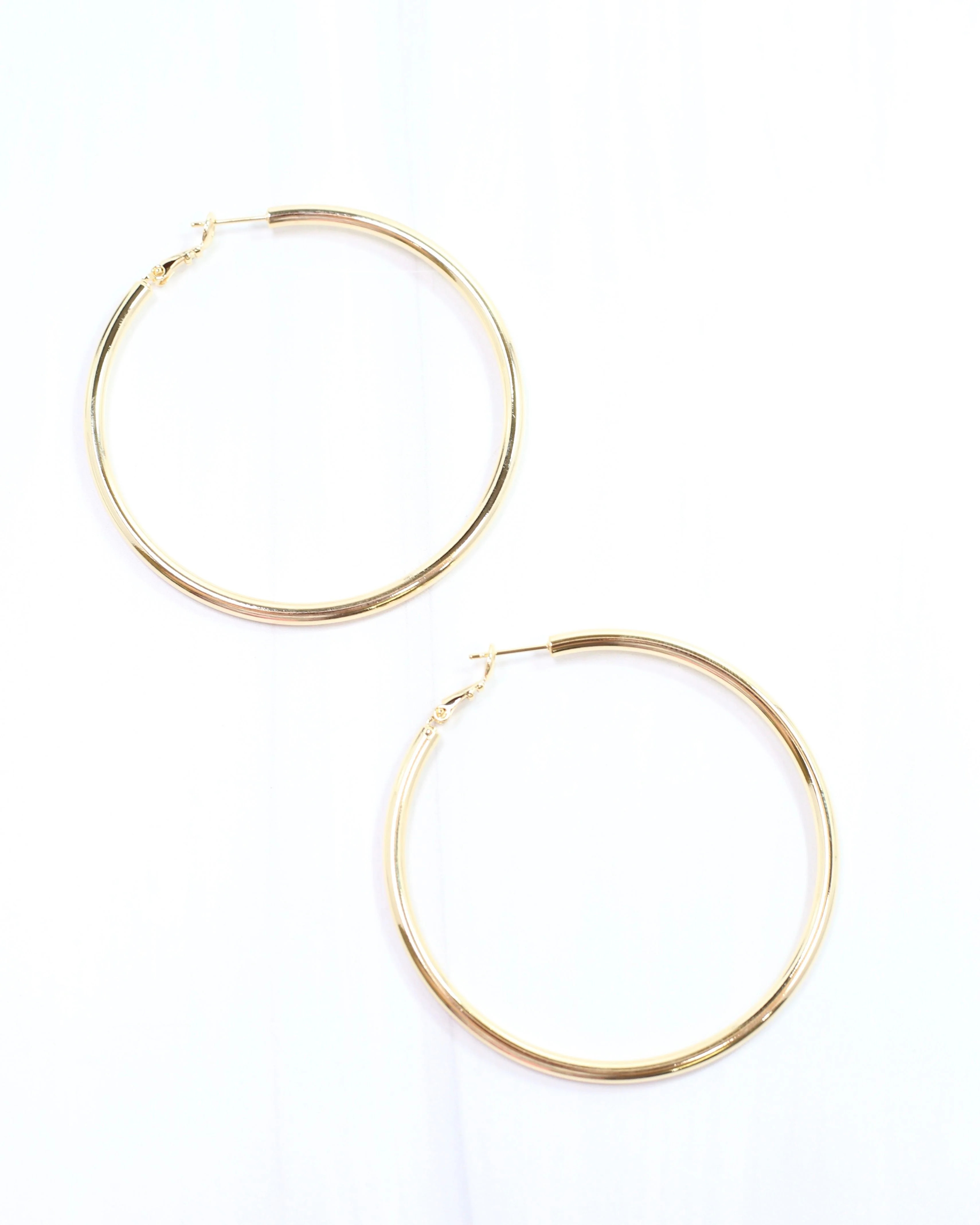 Fernando Hoop Earring Shiny Gold | Caroline Hill