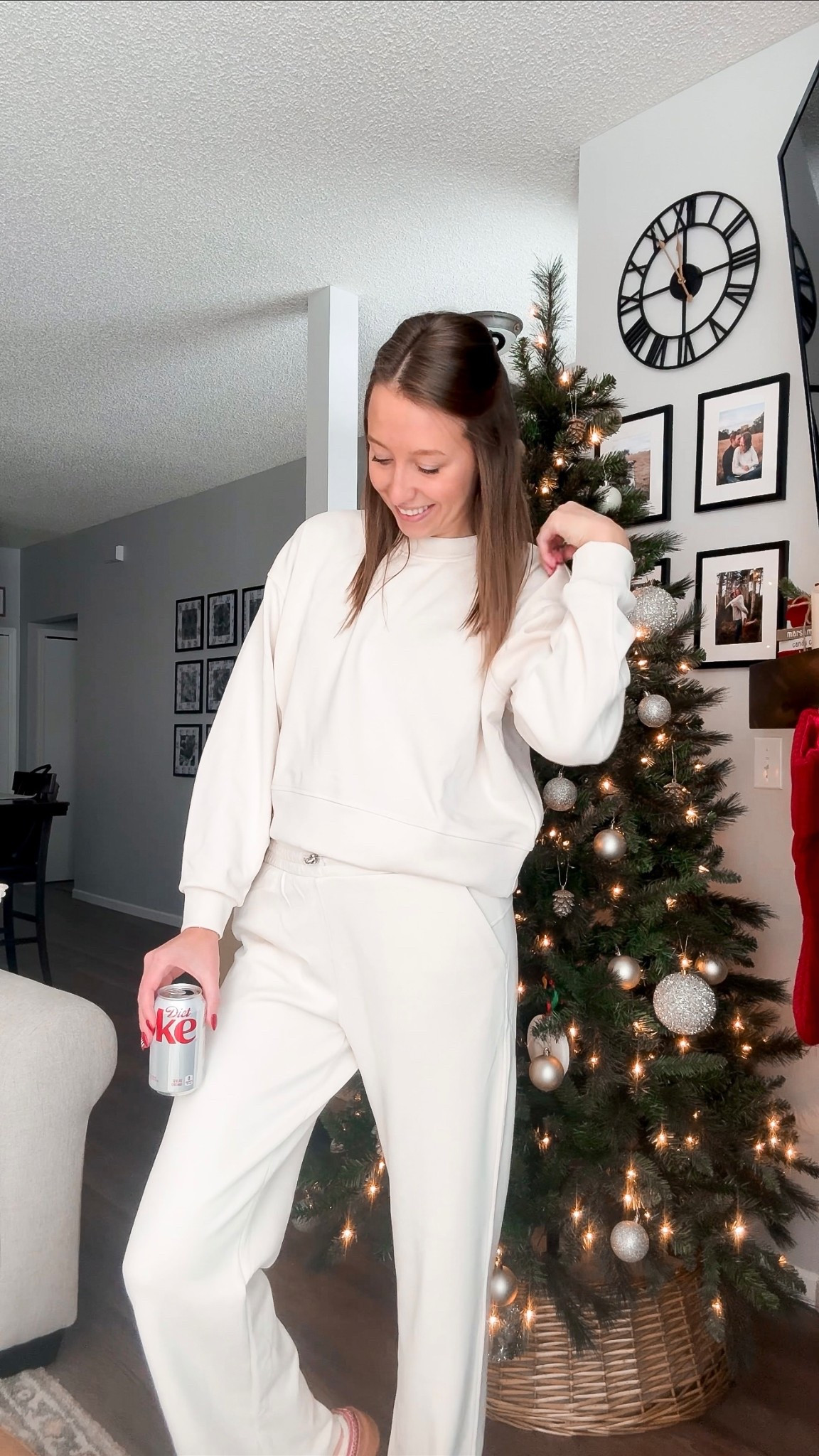 The coziest set! Both top & bottom are mediums! 

#LTKgrwm #LTKHoliday #LTKootd