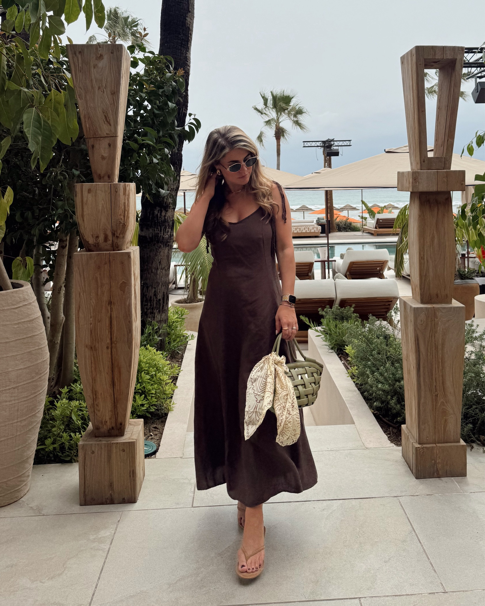 A brown summer dress is a must 🤎