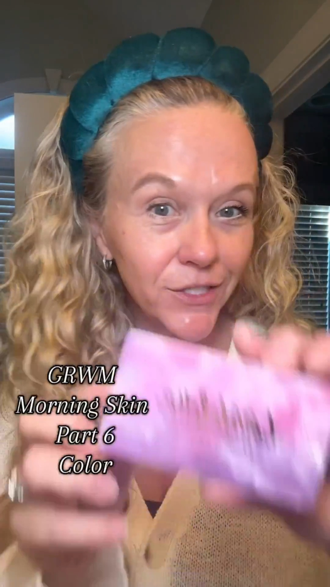 #GRWM my morning skincare routine as a 51 year old women.  I’ve been using DRMTLGY and Tarte products for years.  Sharing an impromptu 7 part series of the products I used today - which is the same as most days.  Leave me a comment & let me know your favorite product from either of these brands.

#skincare #makeup #tarte #drmtlgy #over50 #matureskin #midlife

#LTKBeauty #LTKOver40