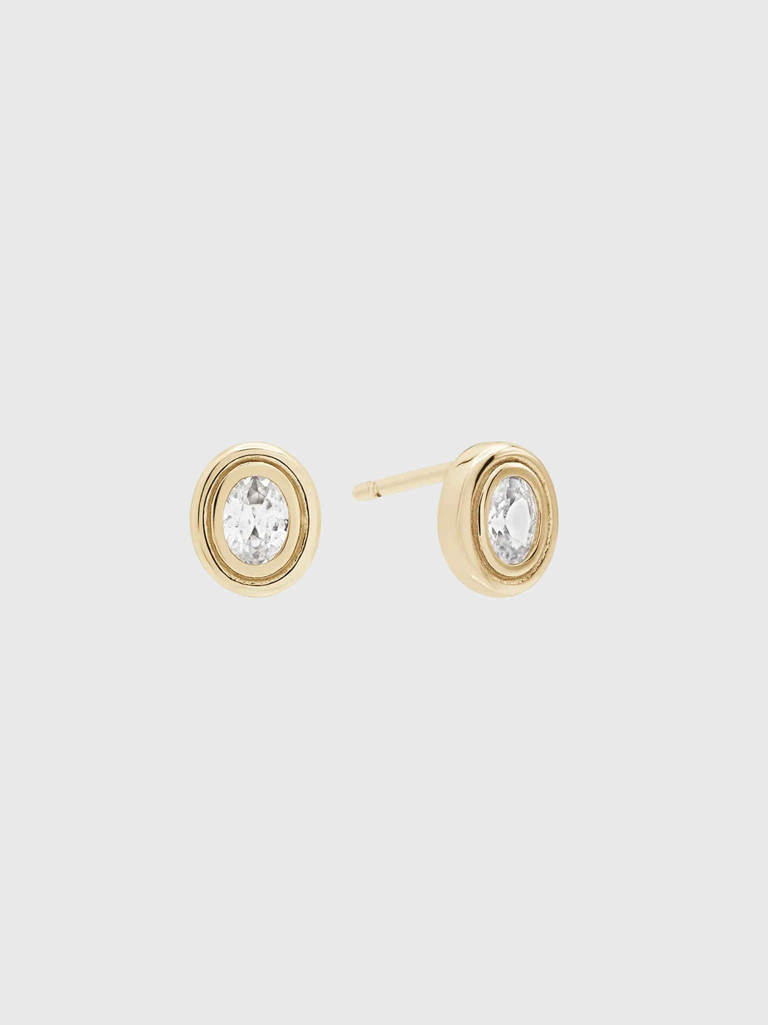 SHASHI
                      
                     Reagan Stud Earrings | Saint Bernard