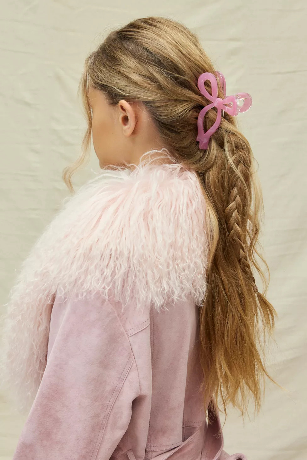 Resin Draped Bow Claw Clip | Urban Outfitters (US and RoW)