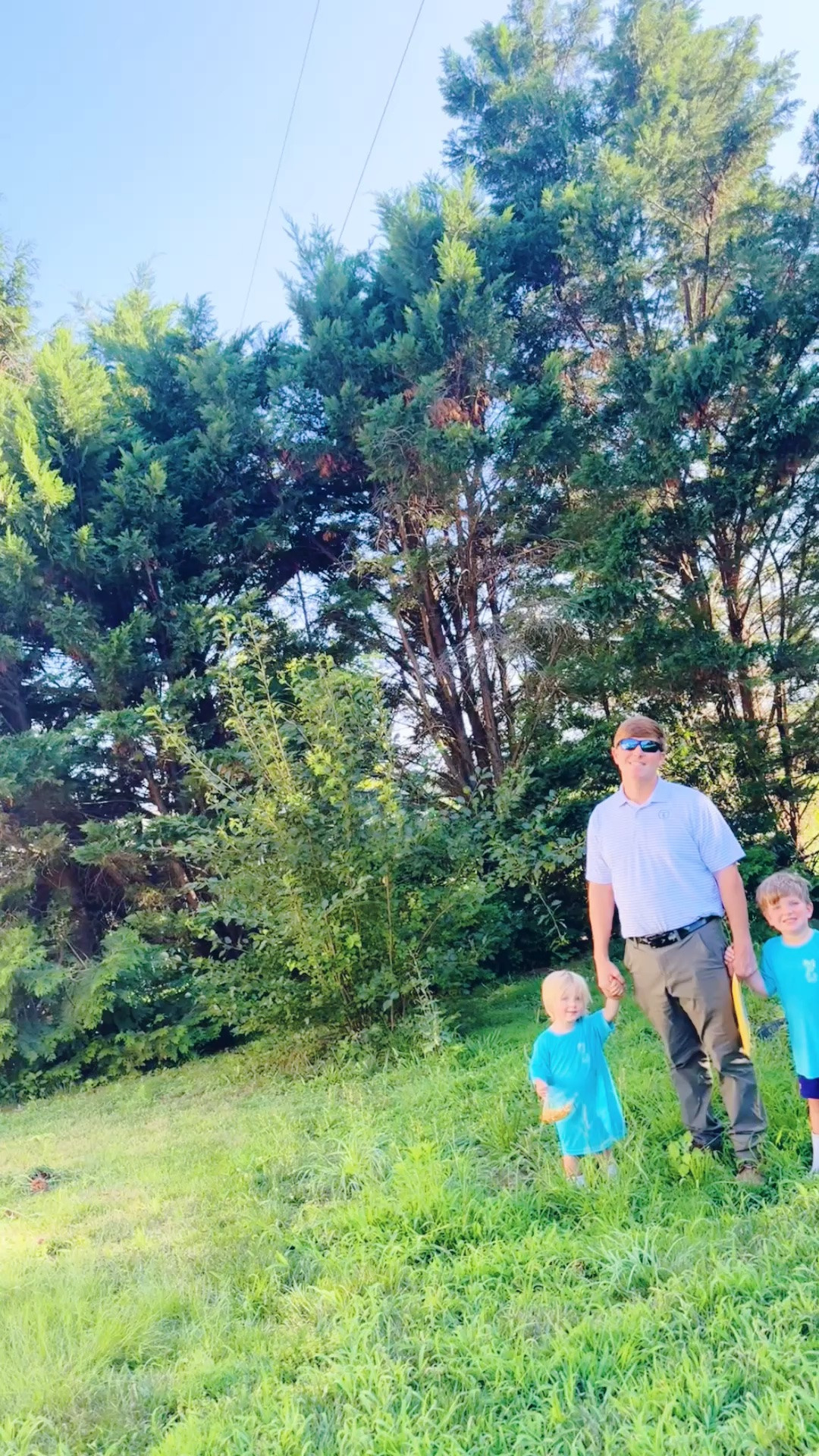And once “Dada” got home 🏡  from work tonight, we spent the evening doing yard work - daddy 🚜 cutting the grass 🌱 and the boys helping mama pull weeds 🪏 around the house and guest house 🏠 - and surprisingly, they were actually really helpful lol!!! 🤭 #mylittlefarmhands