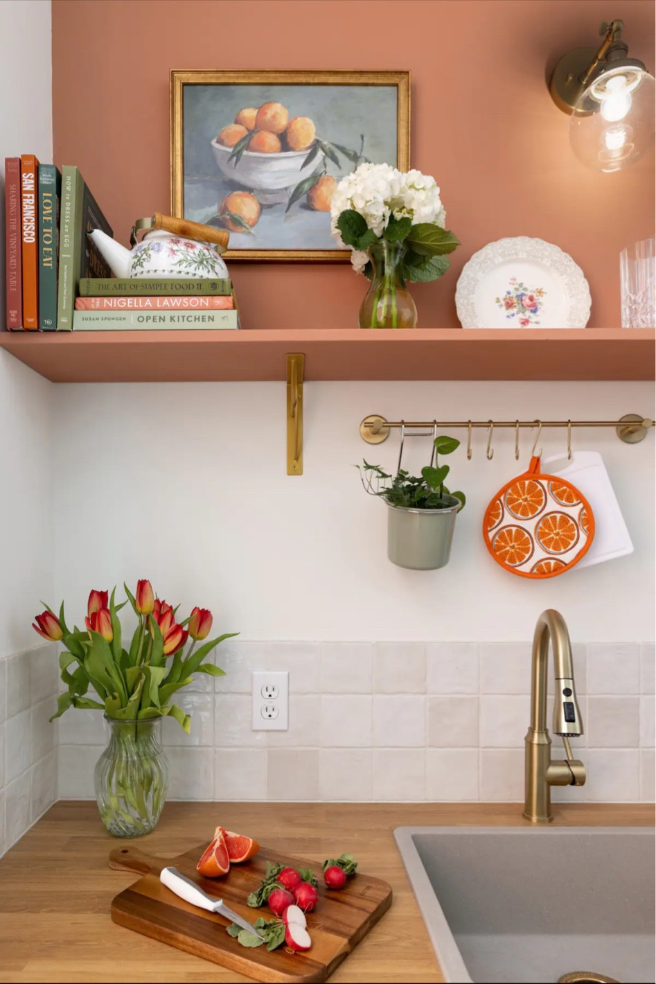 Our Airbnb kitchen with a colorful touch 😌🫶🌸

#LTKfindsunder50 #LTKhome #LTKstyletip