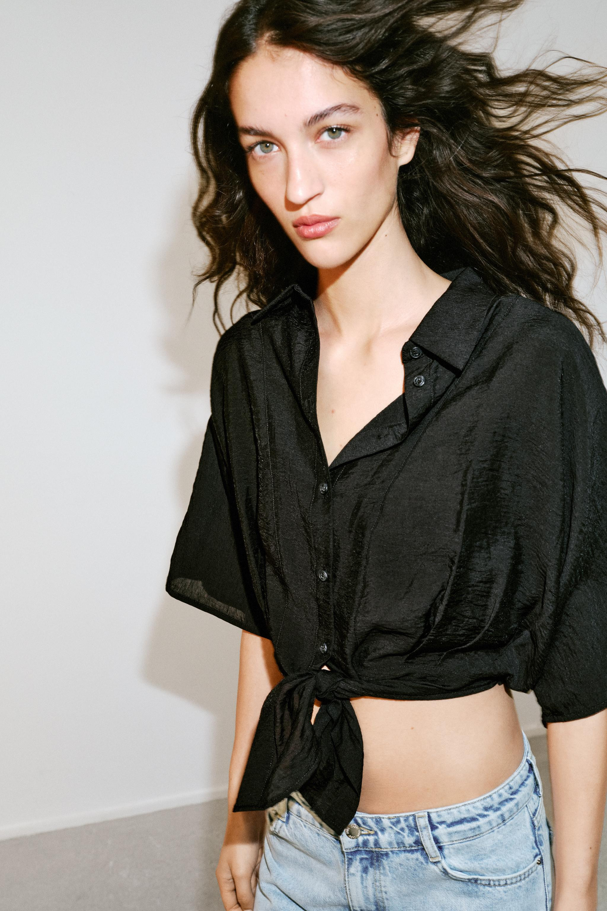 CHEMISE EN POPELINE AVEC COL EN V | Zara US