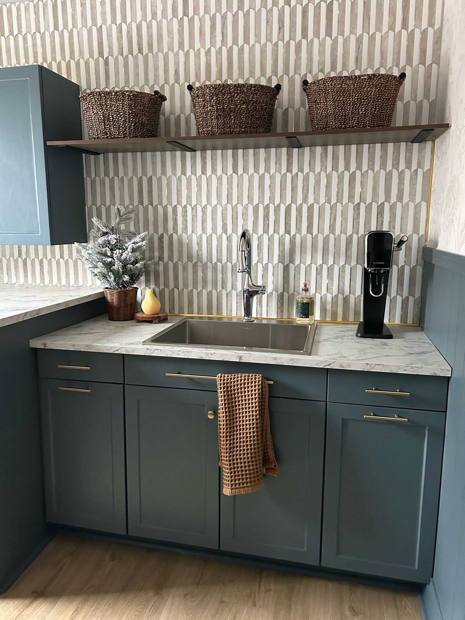 Laundry room peel and stick tiles! These were so simple to apply and I love how they turned out! ✨

Paint color is “slate tile” by SW

Countertops are from IKEA (Ekbacken island countertop in lovely marble) 


#LTKFindsUnder50 #LTKHome #LTKFindsUnder100