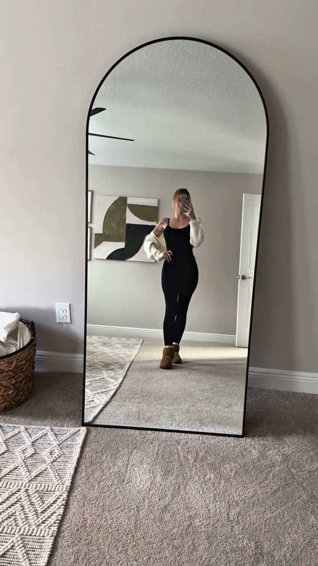 Weekend mode: on 🍂🧸 layering a comfy cardi with mini Uggs over a simple jumpsuit for the coziest fall vibe ✨ #CozyFall #OffDutyStyle #UggSeason #FallLayers #ComfyAndCute

#LTKFallSale #LTKSeasonal #LTKSaleAlert