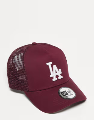 New Era LA Dodgers trucker cap in burgundy | ASOS (Global)