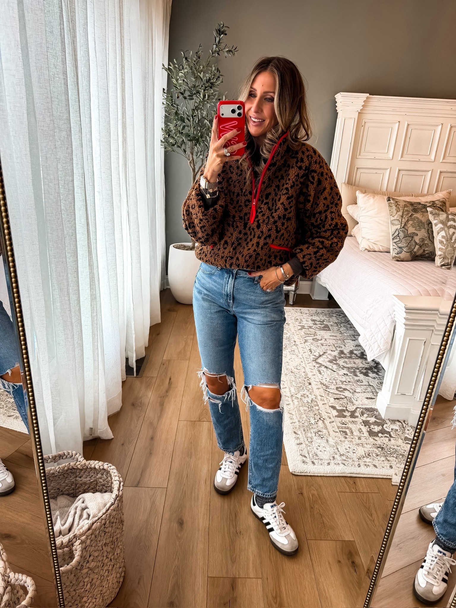 Cozy Amazon finds, Amazon fashion, American eagle jeans, quarter zip fleece, winter outfit, casual outfit, themominstyle

#LTKmomlife #LTKSeasonal #LTKootd