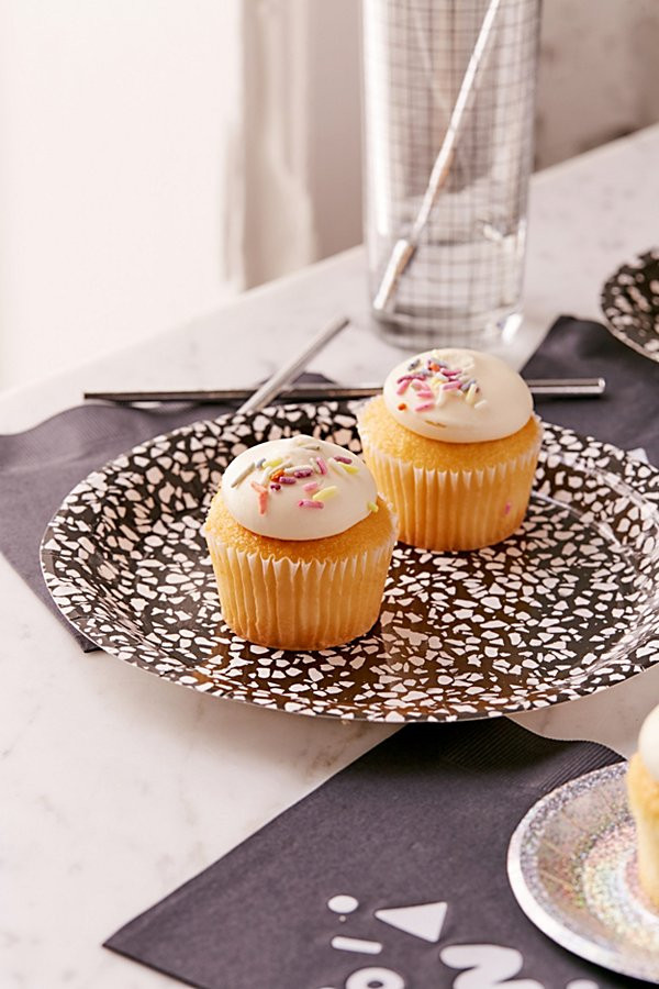 BASH Speckle Paper Plate Set - Black at Urban Outfitters | Urban Outfitters (US and RoW)